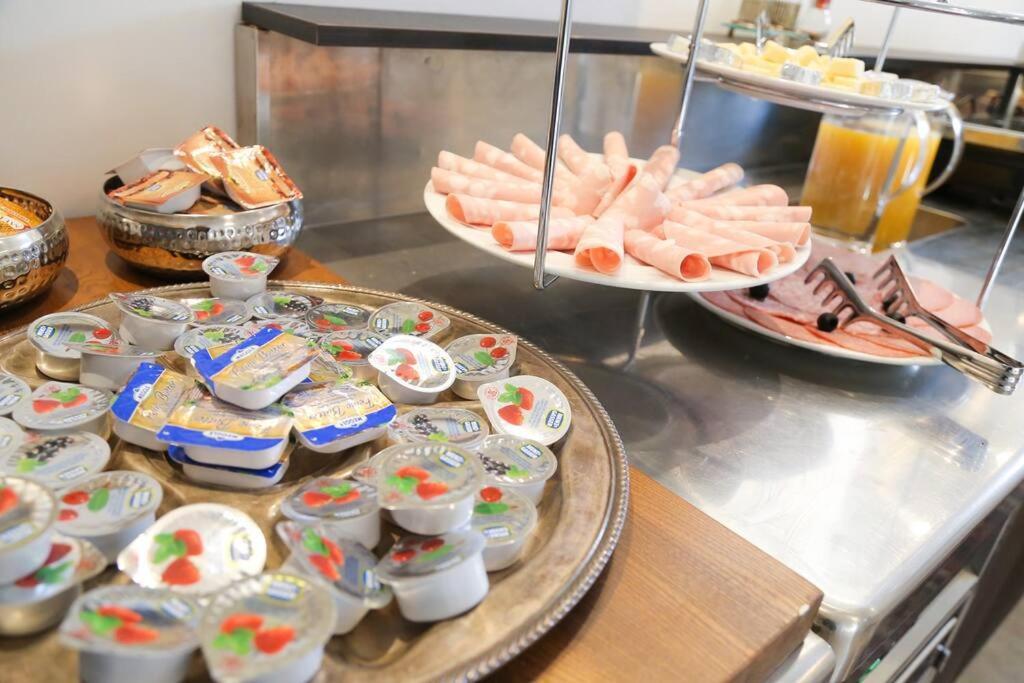 Budget Dbl Studio Free Breakfast Любляна Екстер'єр фото