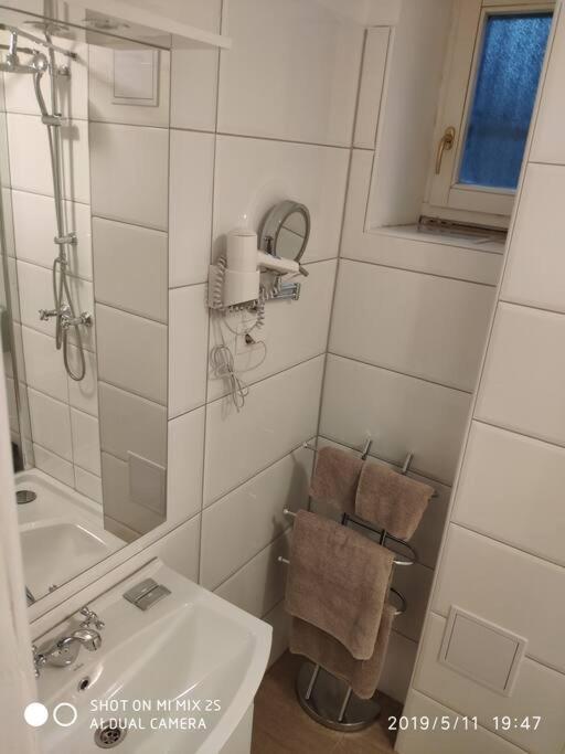 Budget Dbl Studio Free Breakfast Любляна Екстер'єр фото